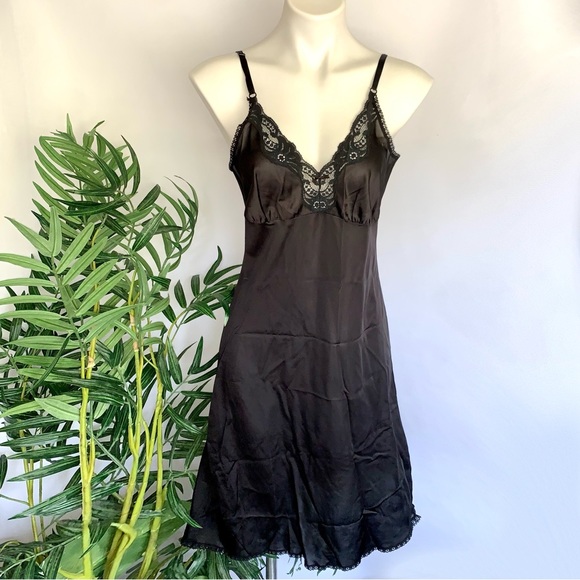 v i n t a g e :: Authentic 60s Satin Nylon Lace Full Slip Dress ILGWU - Picture 6 of 14